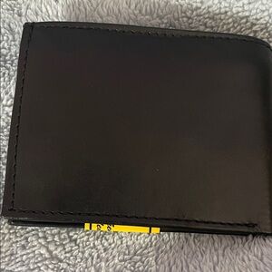 New Mens Marshall Black Leather Bi-Fold Wallet